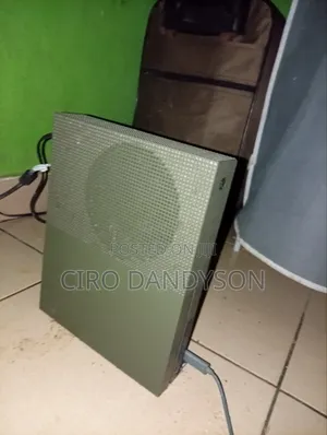 Fairly Used Xbox One S for Sell With Pad and 7cds