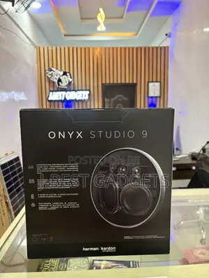 Onyx Studio 9