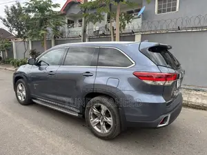 Toyota Highlander Limited Platinum 4x4 V6 (3.5L 6cyl 8A) 2018 Blue