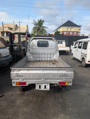 Suzuki APV Minibus 2009 Silver