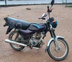 Bajaj Boxer 2022 Pink