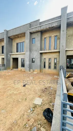 5bdrm Duplex in Lugbe District for sale