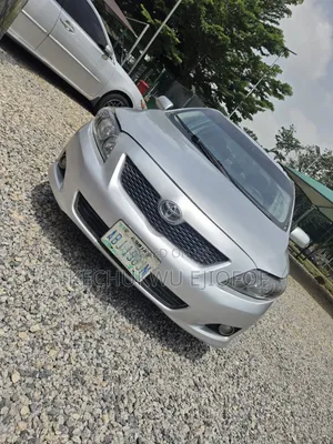 Toyota Corolla LE 4dr Sedan (1.8L 4cyl 4A) 2010 Silver