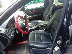 Mercedes-Benz C300 2010 Black