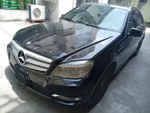 Mercedes-Benz C300 2010 Black