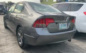 Honda Civic 2006 Gray