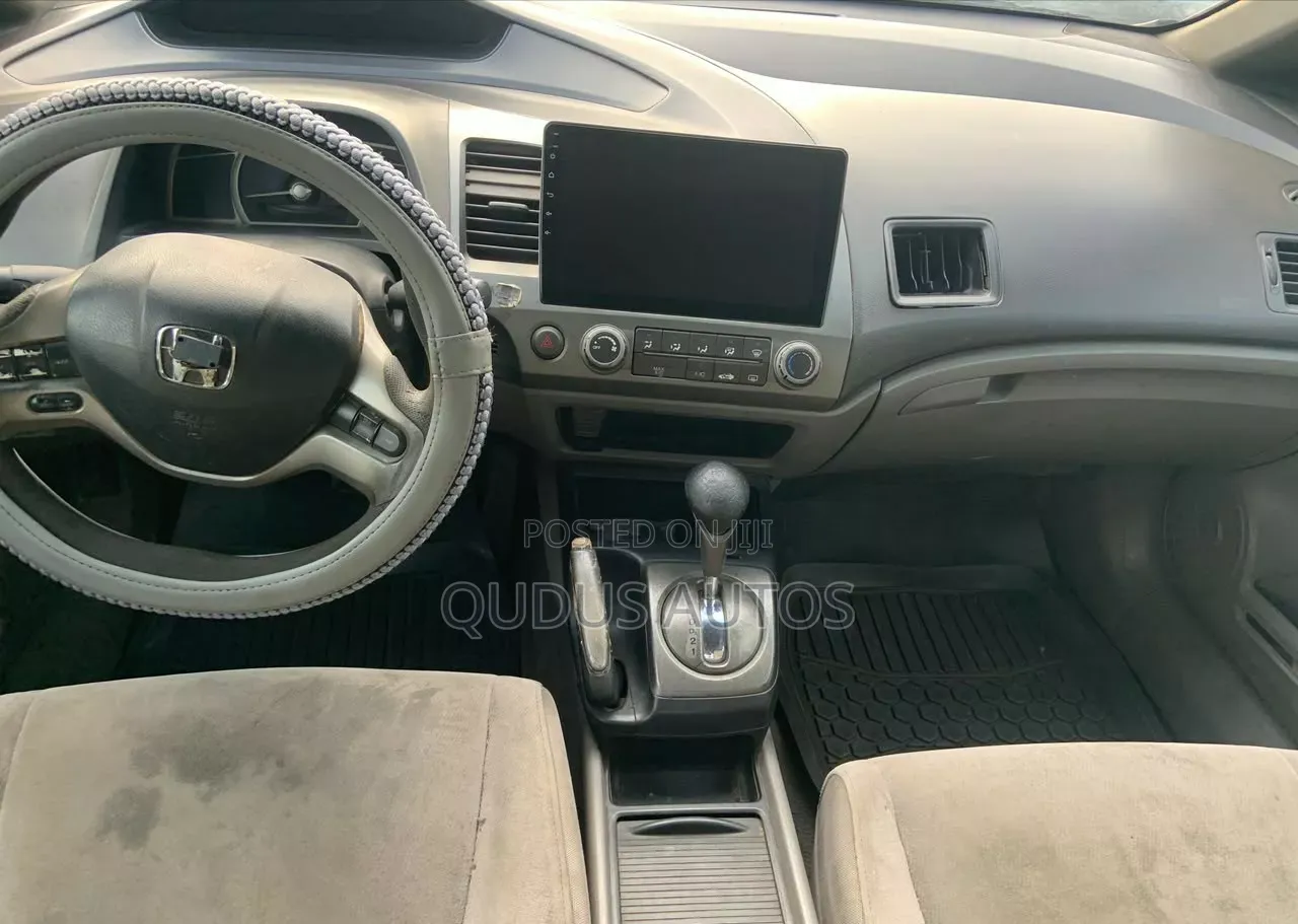 Honda Civic 2006 Gray
