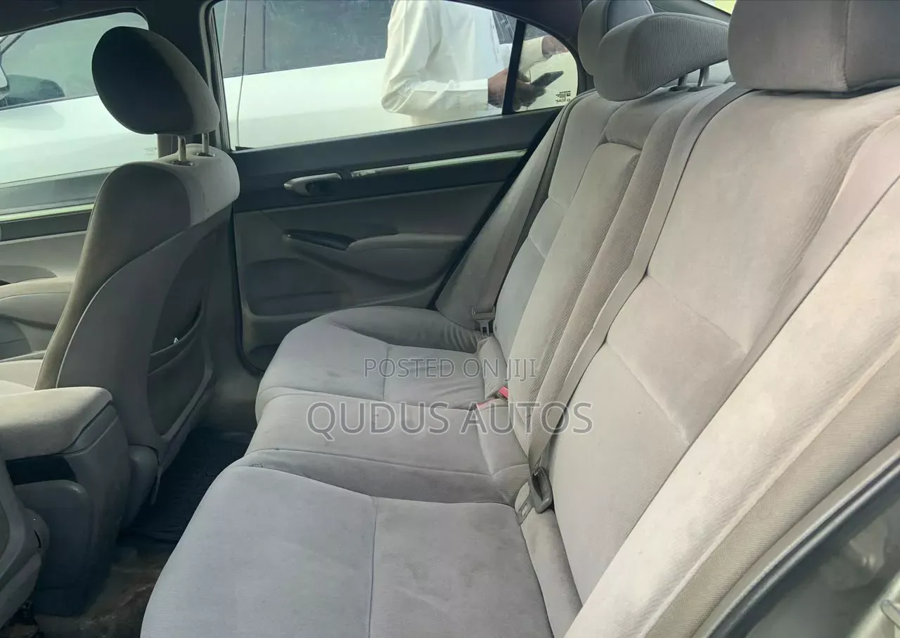 Honda Civic 2006 Gray