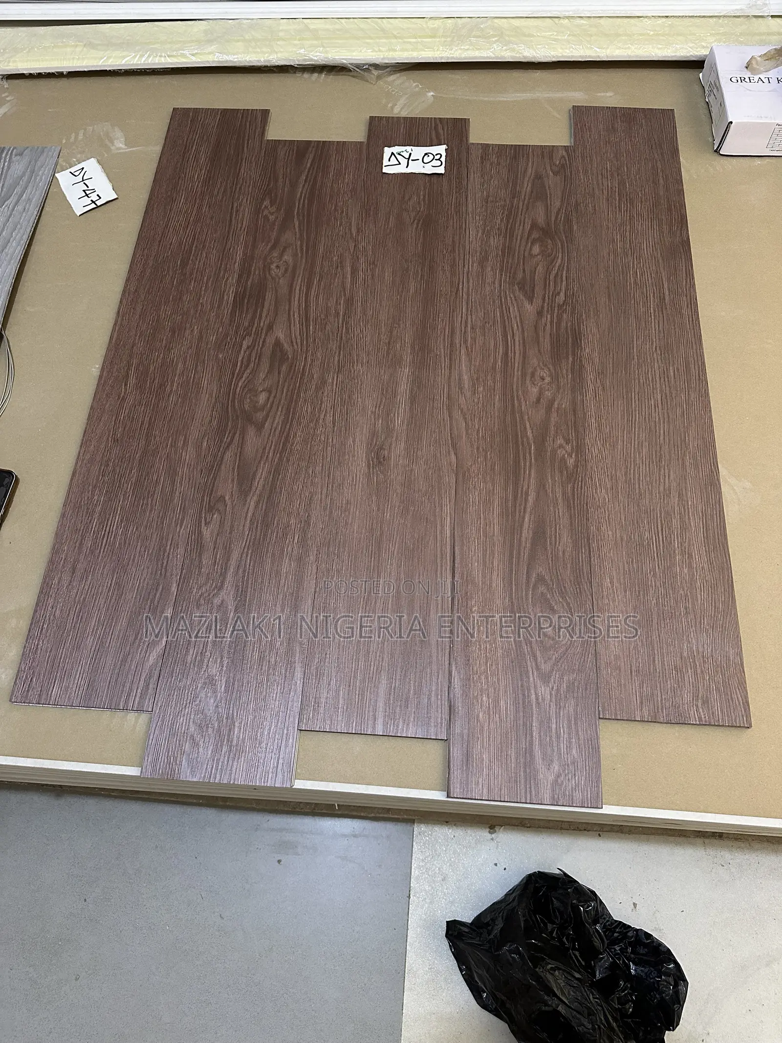 Vinly Floor Tiles