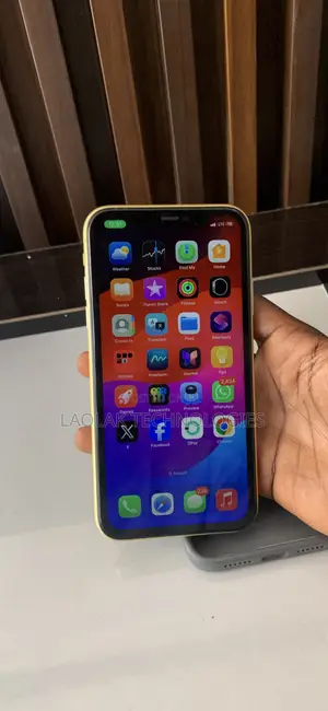 Apple iPhone 11 64 GB Yellow