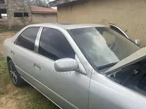 Toyota Camry CE 4dr Sedan (2.2L 4cyl 4A) 2000 Silver