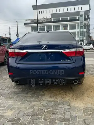 Lexus ES 2013 Blue