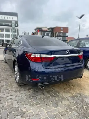 Lexus ES 2013 Blue