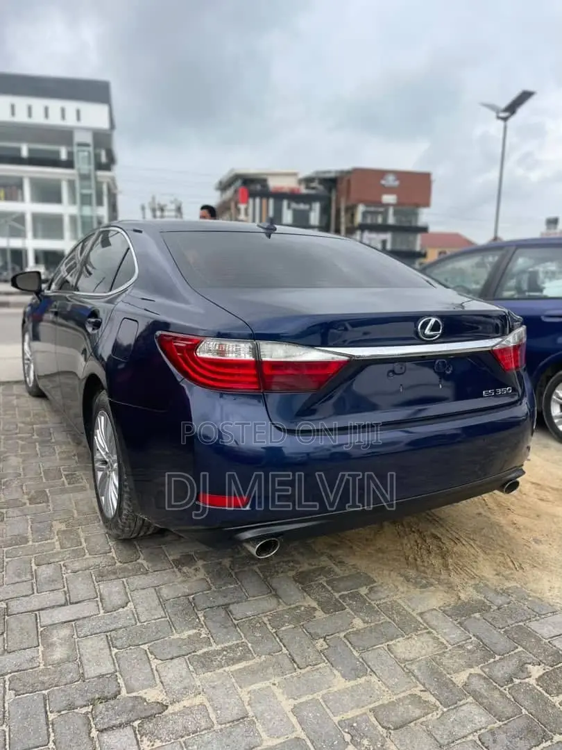 Lexus ES 2013 Blue