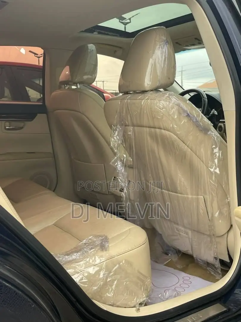 Lexus ES 2013 Blue