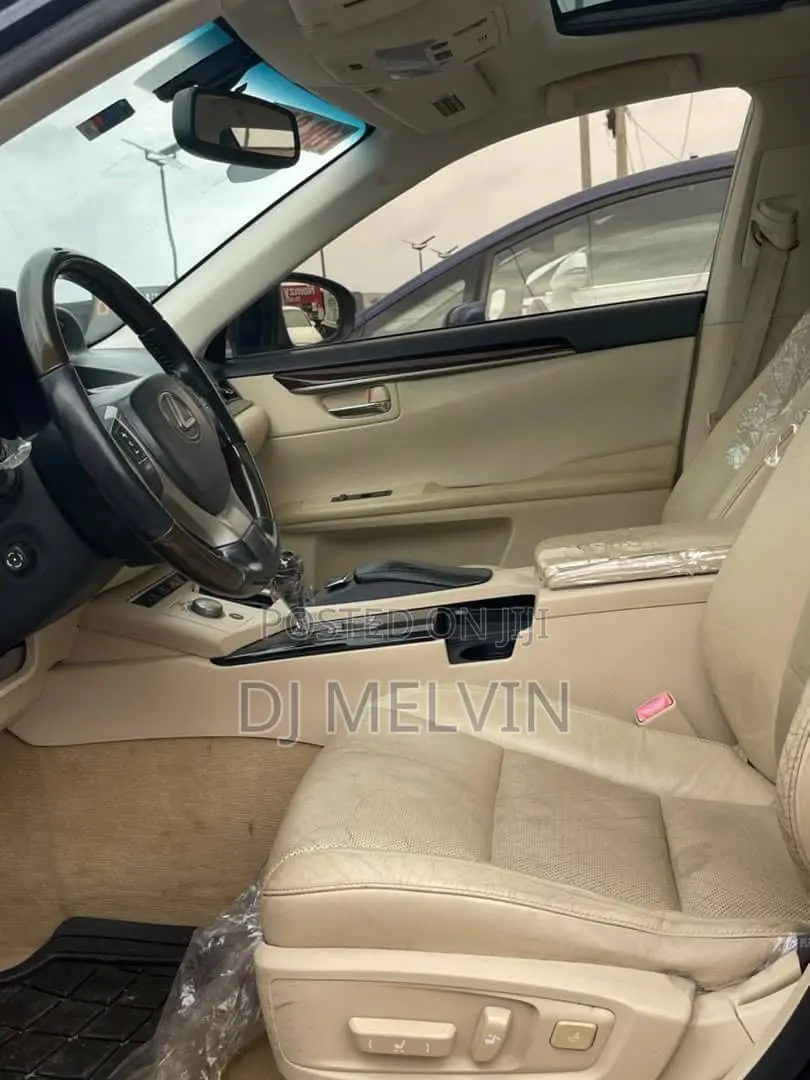 Lexus ES 2013 Blue