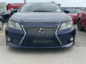 Lexus ES 2013 Blue