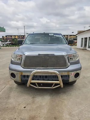 Toyota Tundra CrewMax 2010 Blue