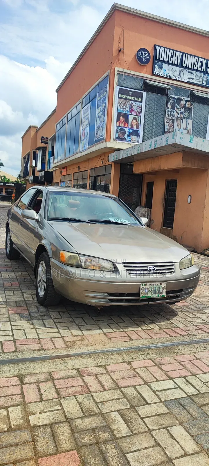 Toyota Camry 2001 Brown