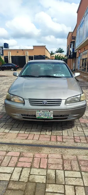 Toyota Camry 2001 Brown