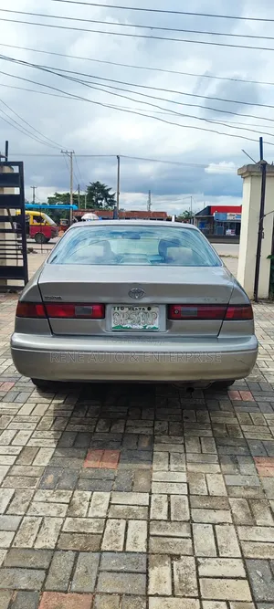 Toyota Camry 2001 Brown