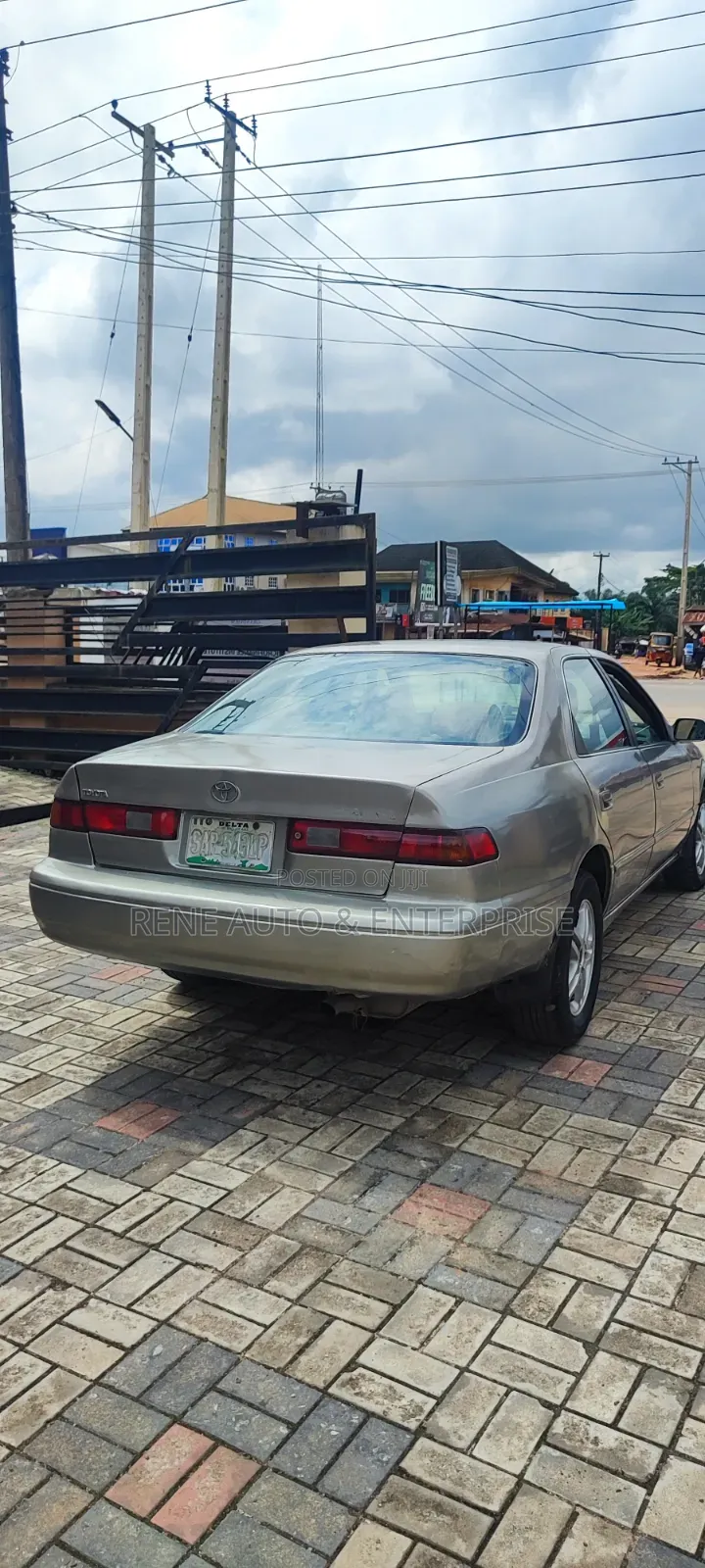 Toyota Camry 2001 Brown