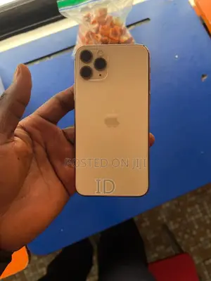 Apple iPhone 11 Pro 64 GB Gold