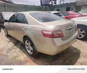 Toyota Camry 2.4 LE 2008 Gold