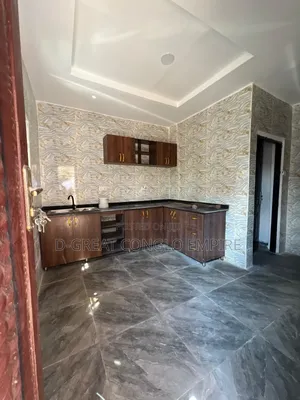 9bdrm Block of Flats in Mariam Babaginda, Oshimili South for sale