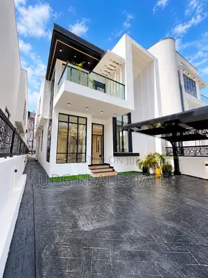 5bdrm Duplex in Chevron for sale