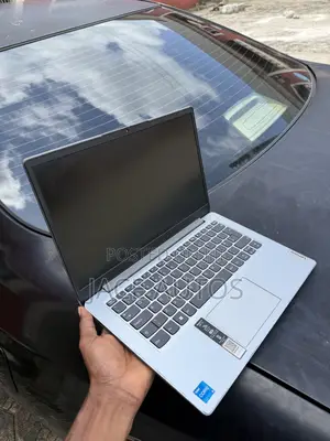 Laptop Lenovo IdeaPad 1 8GB Intel Core i5 SSD 256GB