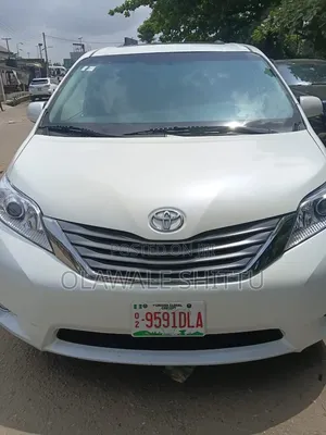 Toyota Sienna 2015 White