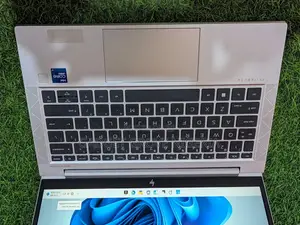 Laptop HP EliteBook 830 G8 16GB Intel Core i7 SSD 512GB