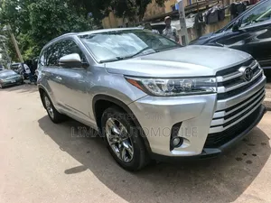 Toyota Highlander Limited Platinum 4x2 V6 (3.5L 6cyl 8A) 2017 Silver