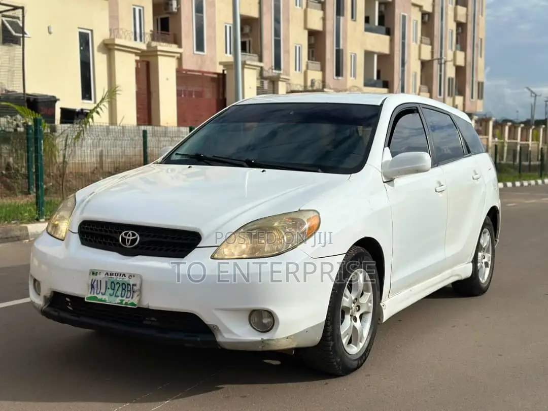 Toyota Matrix 2006 White