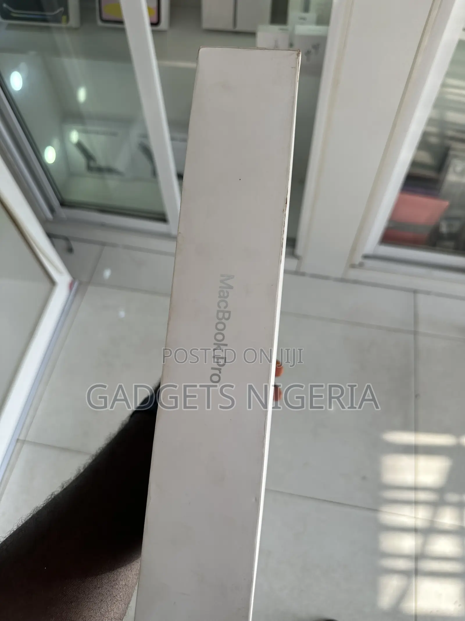 New Laptop Apple MacBook Pro 2024 M4 16GB Apple M4 SSD 1T