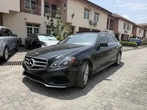 Mercedes-Benz E350 Base 4Matic Sedan AWD (3.5L 6cyl 7A) 2014 Black