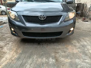 Toyota Corolla 2010 Gray