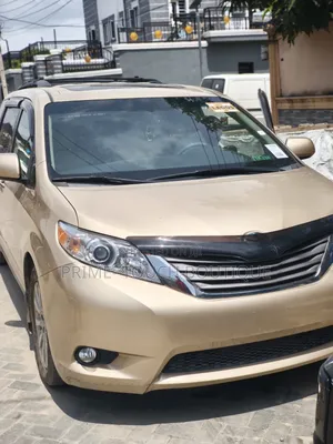 Toyota Sienna XLE 7 Passenger 2011 Gold