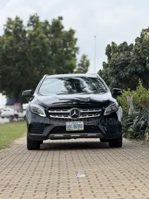 Mercedes-Benz GLA 250 2018 Black