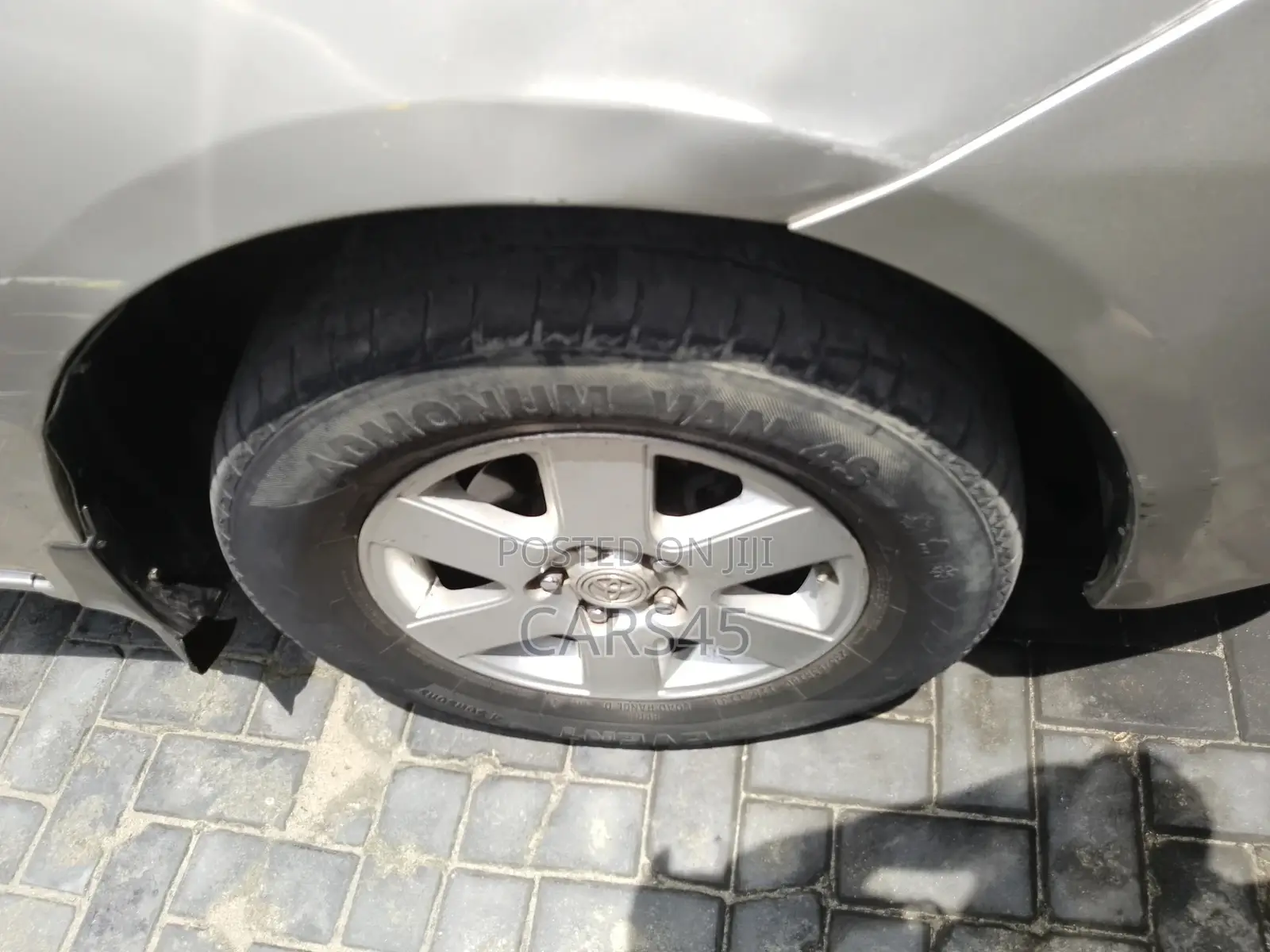 Toyota Sienna 2004 Silver