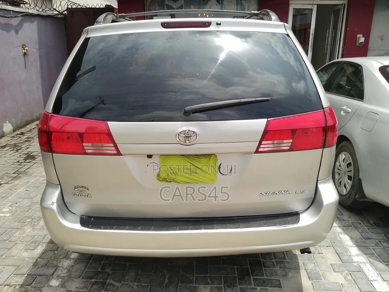 Toyota Sienna 2004 Silver