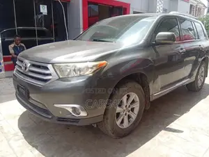 Toyota Highlander 2012 Green