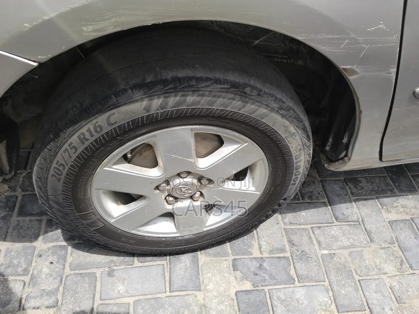 Toyota Sienna 2004 Silver