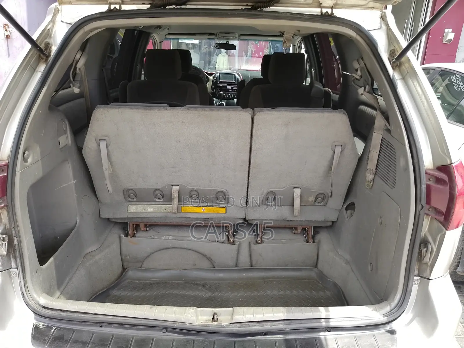 Toyota Sienna 2004 Silver