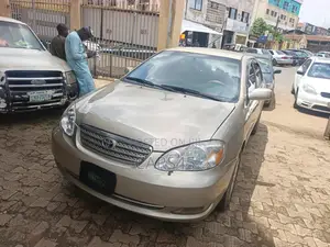 Toyota Corolla 2006 Gold