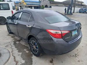 Toyota Corolla LE 4dr Sedan (1.8L 4cyl CVT) 2014 Blue