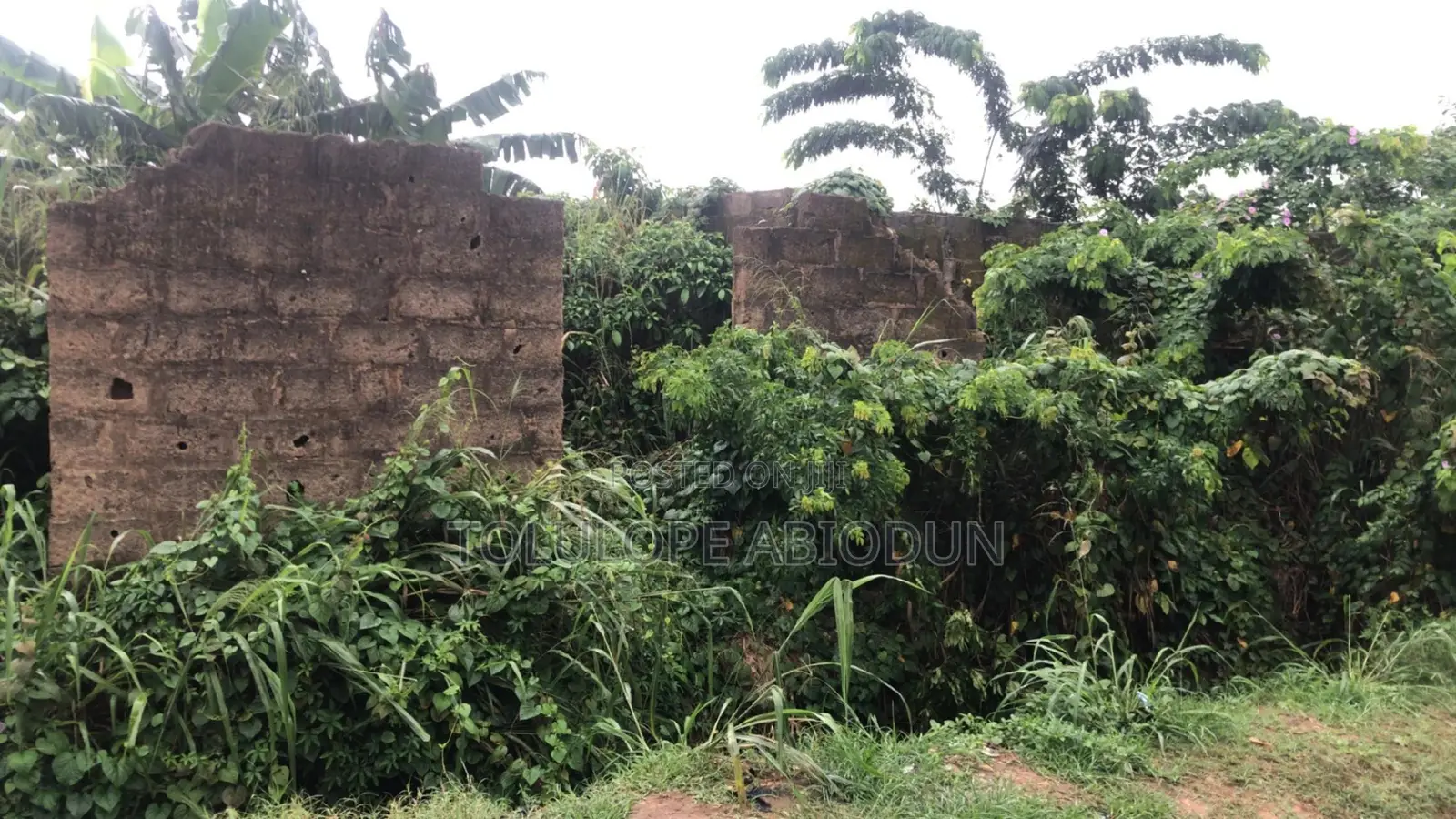 4 Bedroom Uncompleted Building