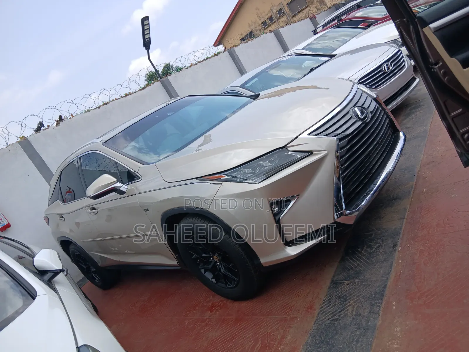 Lexus RX 350 AWD 2017 Gold