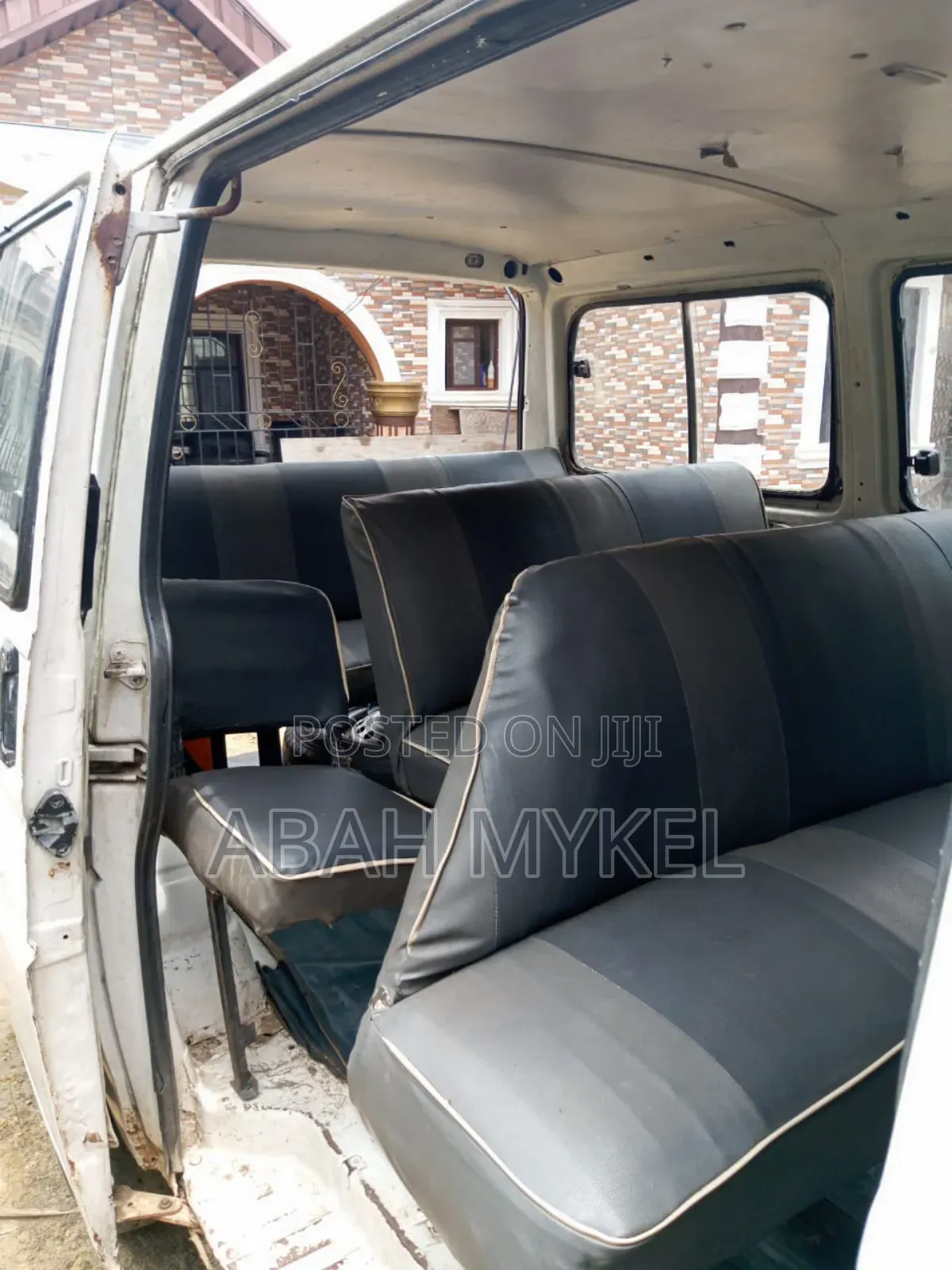 Volkswagen Transporter 2000 White